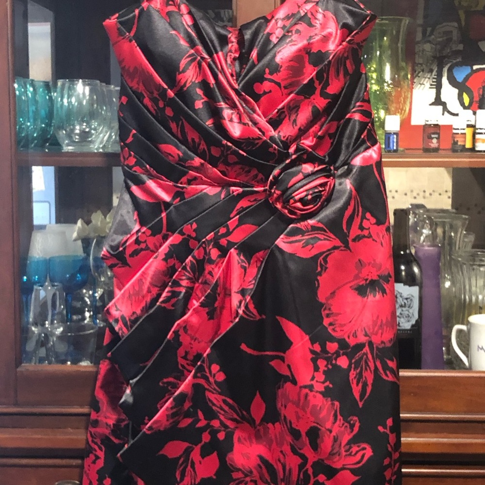 Strapless floral mini dress